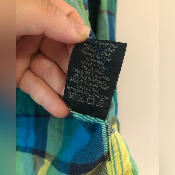 🐱 WVN | Plaid Button Up - Picture 3 of 5